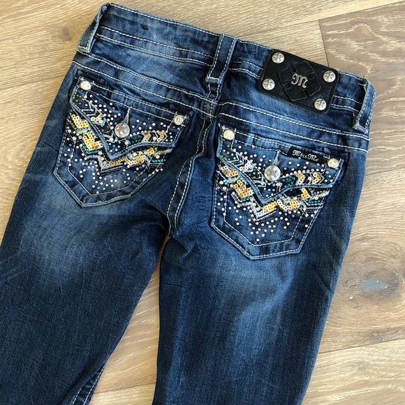 jeans with sparkly pockets